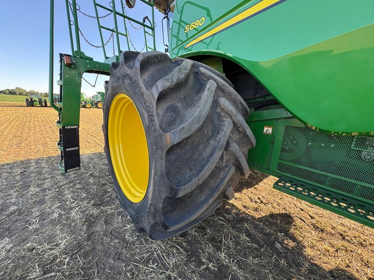 john-deere-s680-image-31