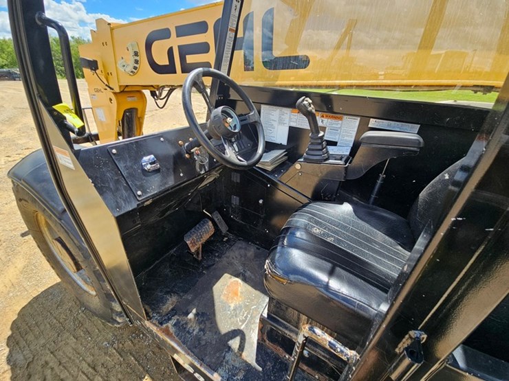 2020-gehl-rs8-42-image-23