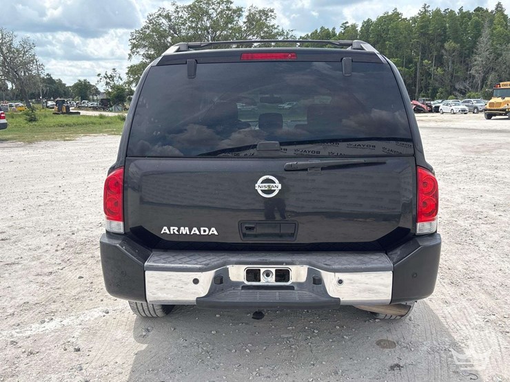 2006-nissan-armada-image-22