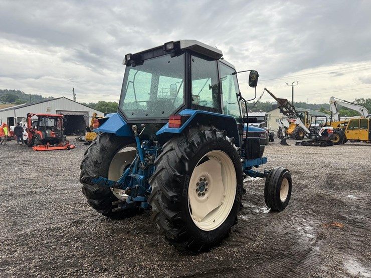 ford-7740-image-4