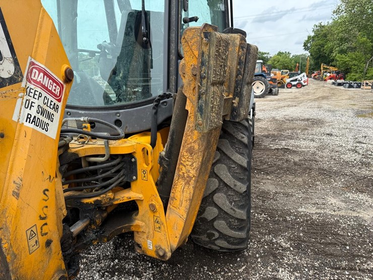 jcb-3cx14-image-13
