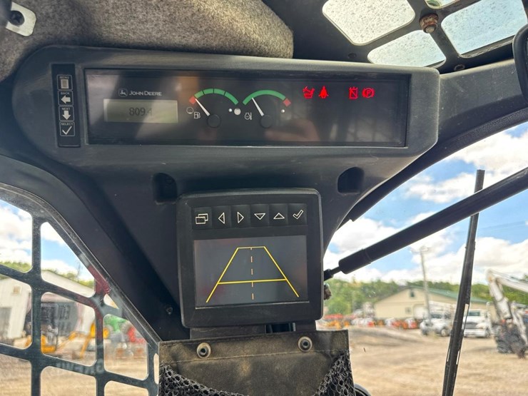 deere-333g-image-25