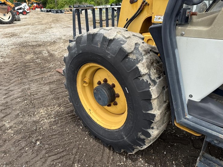 caterpillar-th406-image-16