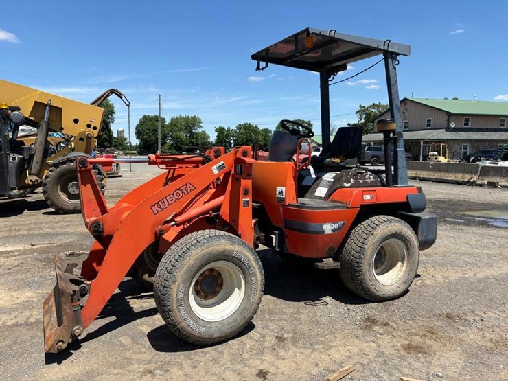 kubota-r420-image-1