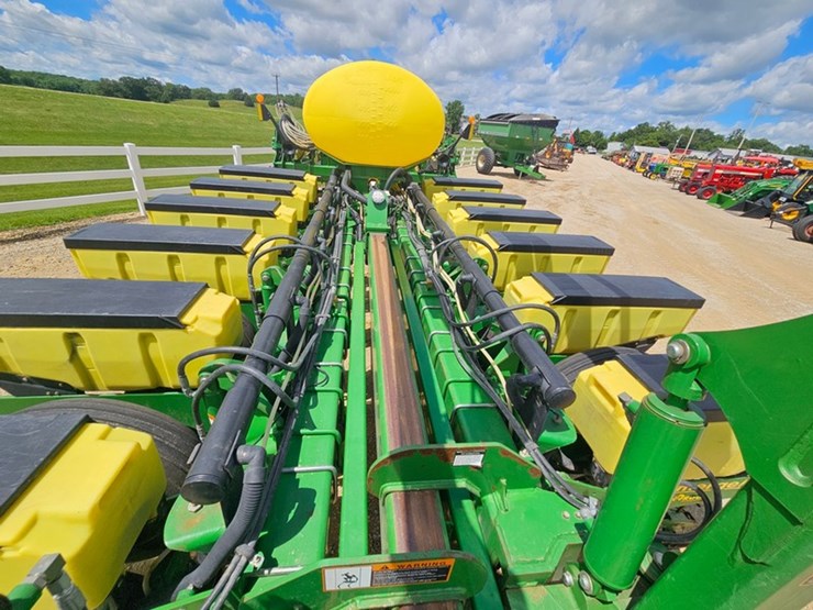 john-deere-1770-image-14