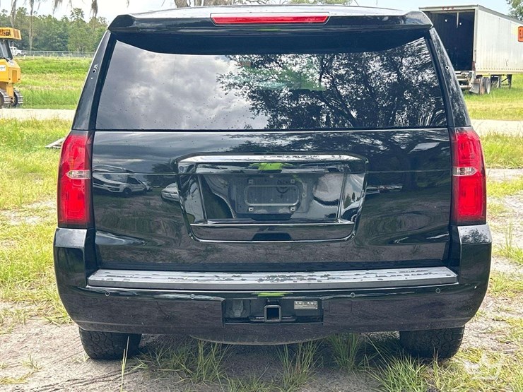 2018-chevrolet-tahoe-image-24