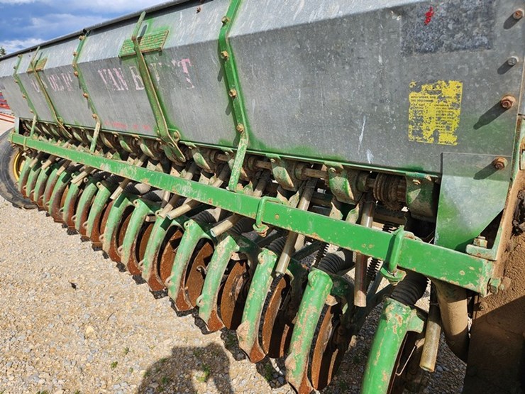 john-deere-10-image-16