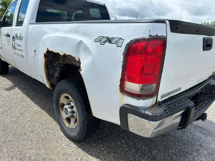 2010-gmc-2500hd-image-41