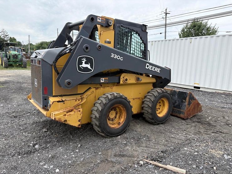 deere-330g-image-9