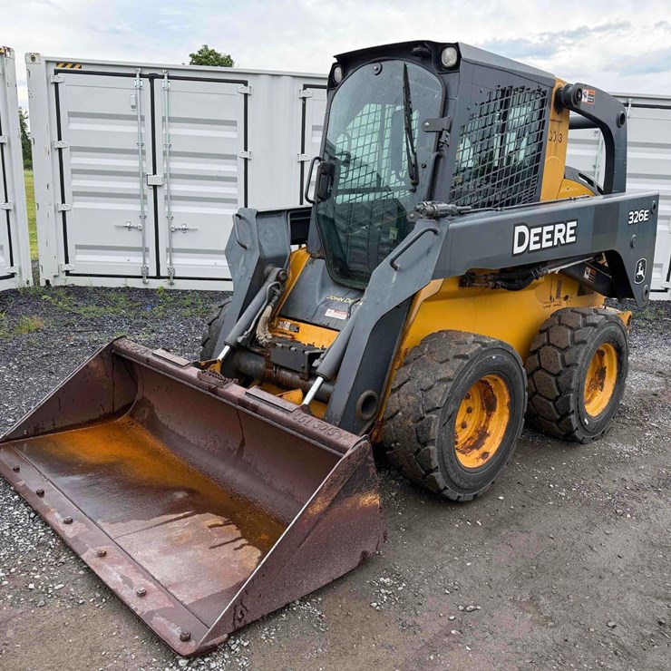 DEERE 326E