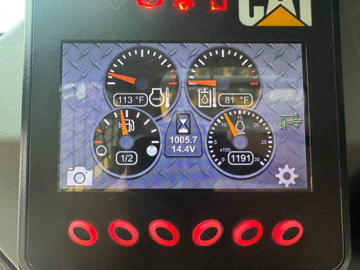 2015-caterpillar-259d-image-25