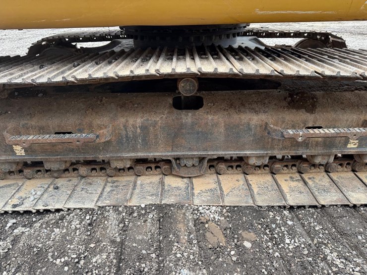 2015-caterpillar-313flgc-image-12