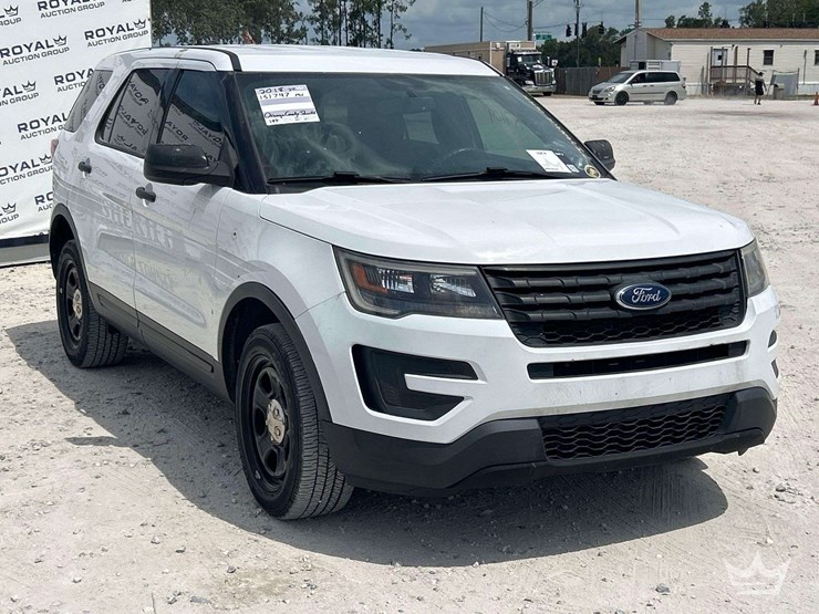2018-ford-explorer-image-2