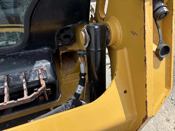 caterpillar-249d3-image-7