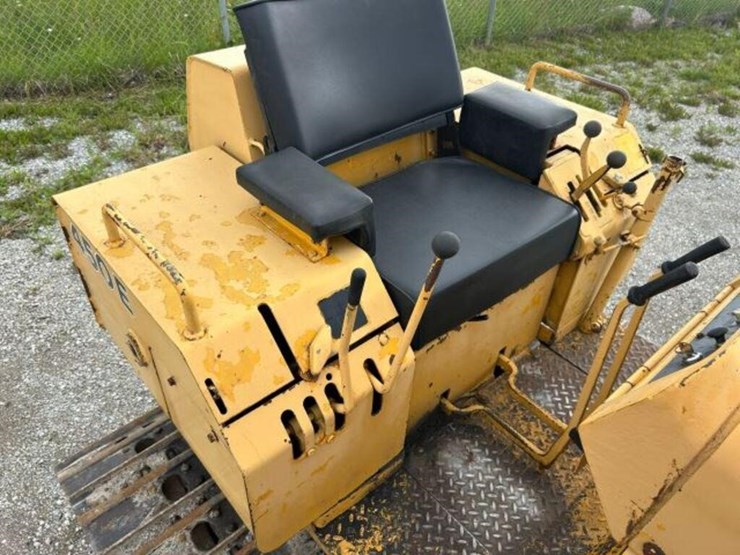 1985-john-deere-450e-image-20