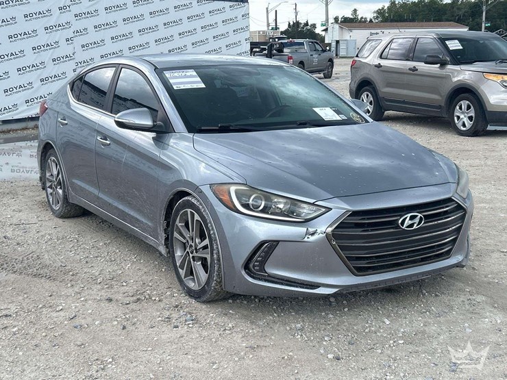 2017-hyundai-elantra-sedan-image-2