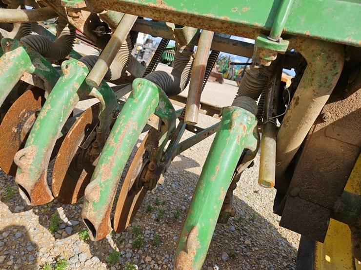 john-deere-10-image-18