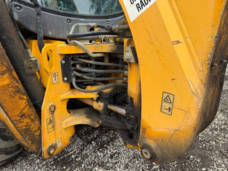 jcb-3cx14-image-17