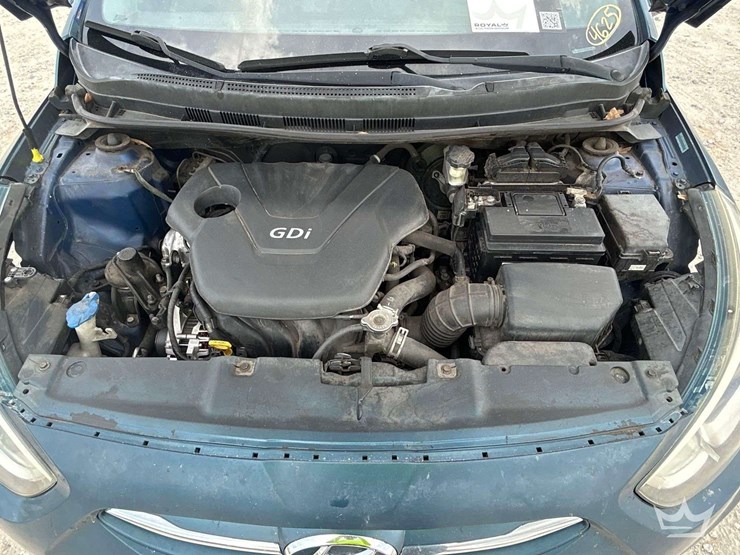 2015-hyundai-accent-sedan-image-8
