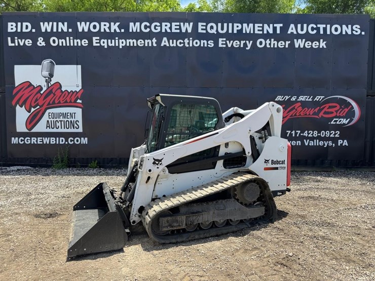 2016-bobcat-t740-image-1