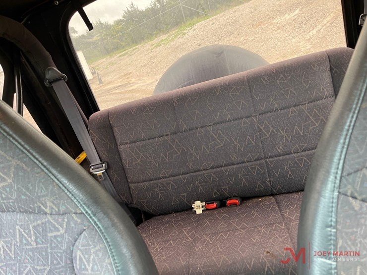 2002-jeep-wrangler-sport-image-18