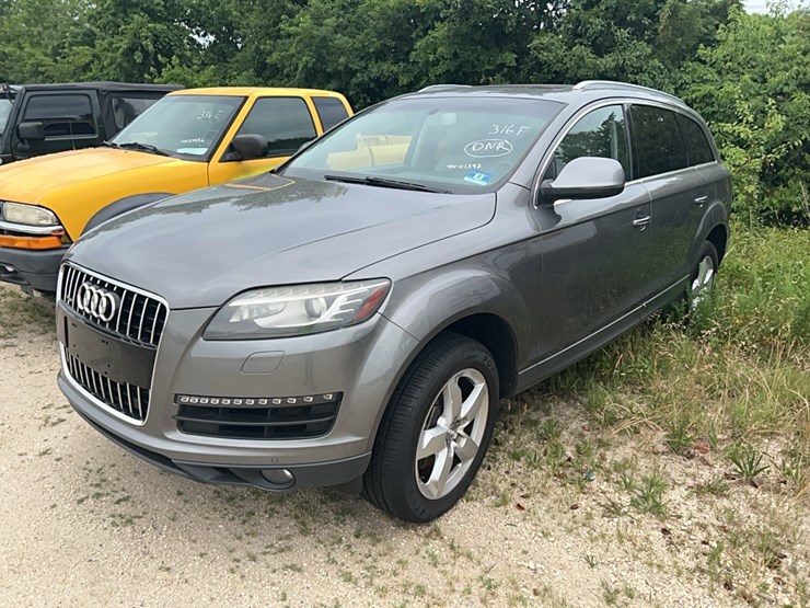 2013-audi-q7-image-1