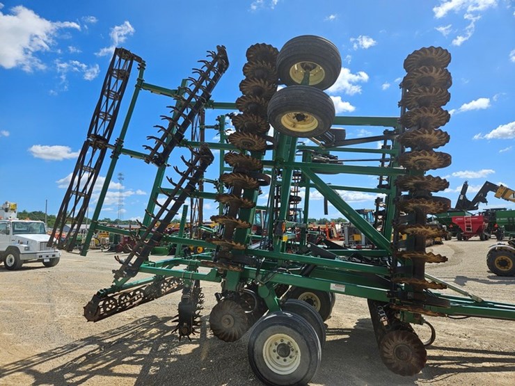 great-plains-3000tt-image-47