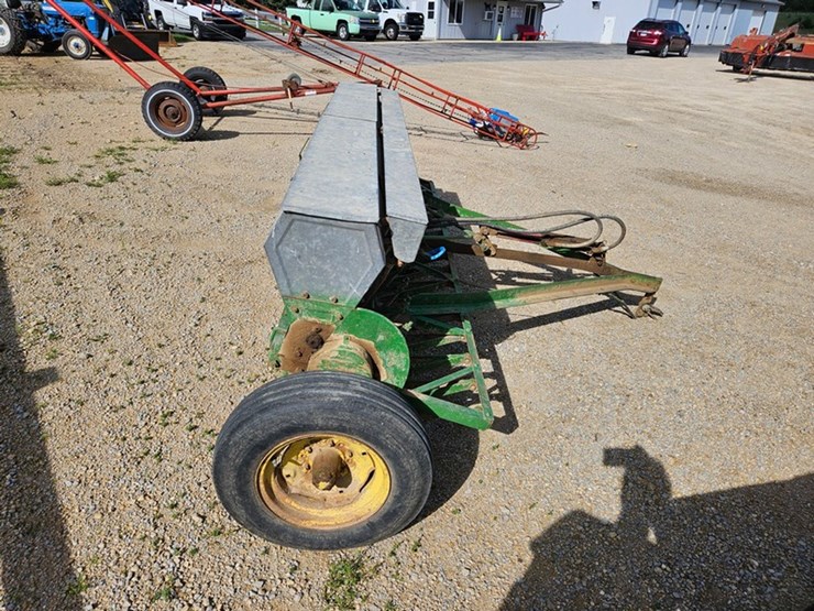 john-deere-10-image-6