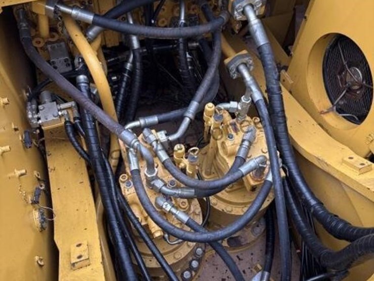 2013-caterpillar-349el-image-45