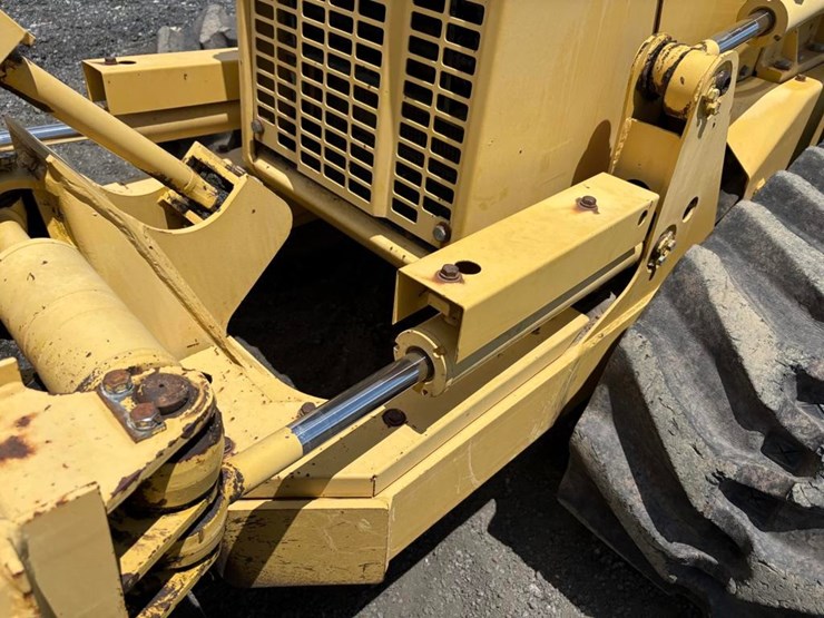 2012-komatsu-d21p-image-5