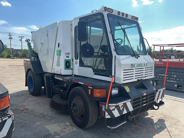 2018-global-m4-sweeper-image-2