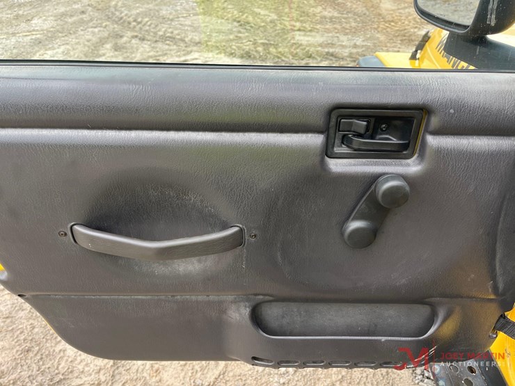 2002-jeep-wrangler-sport-image-11
