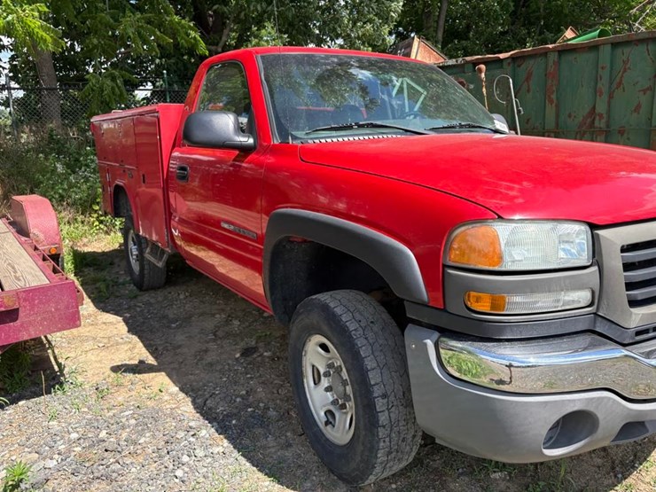 2003-gmc-2500hd-image-4