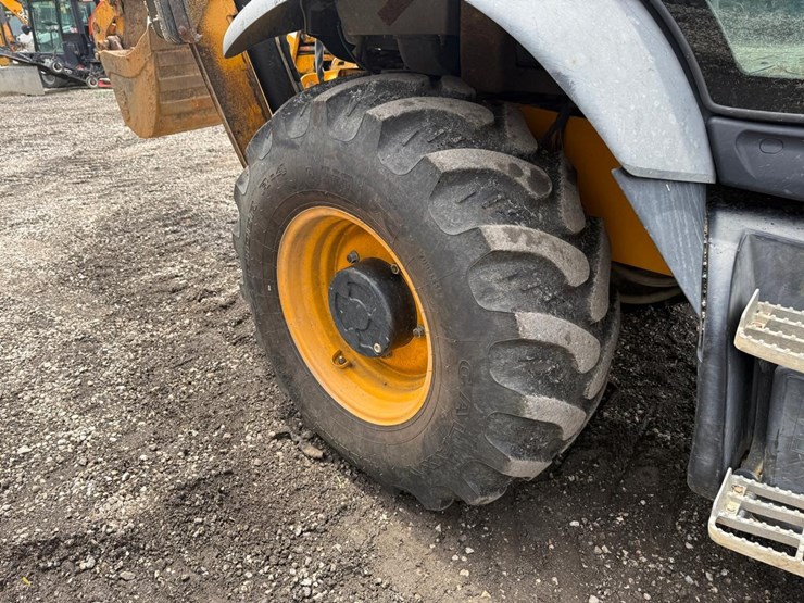 jcb-3cx14-image-12