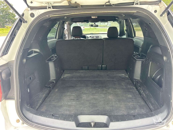 2018-ford-explorer-image-19