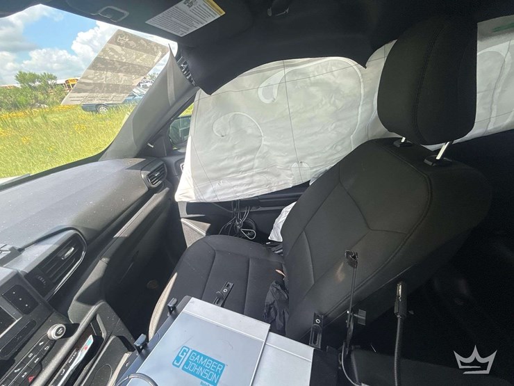 2020-ford-explorer-image-11