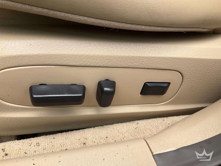 2006-lincoln-ls-sedan-image-10