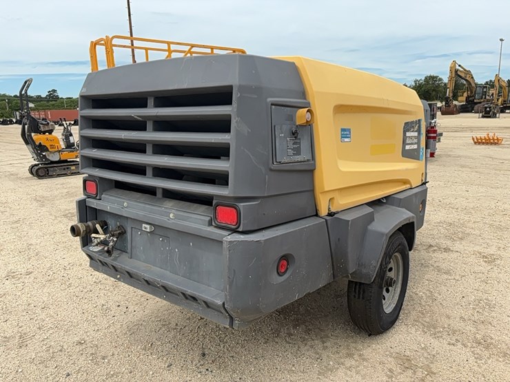 2018-atlas-copco-xas440jd-image-3