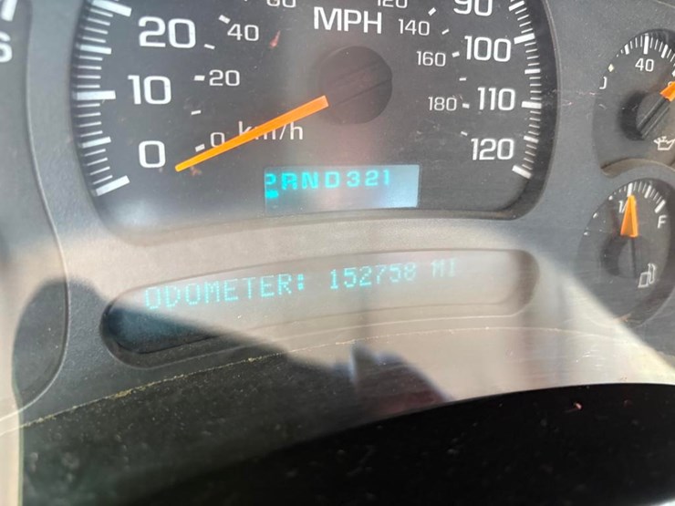2003-gmc-2500hd-image-15