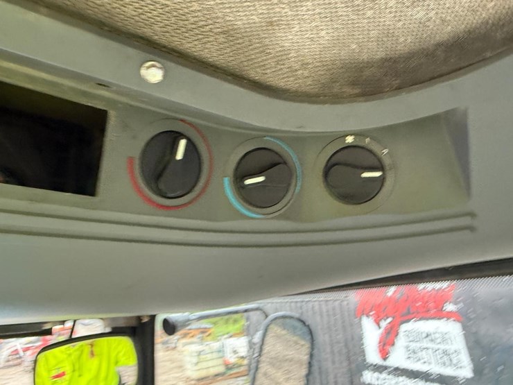 ford-7740-image-27