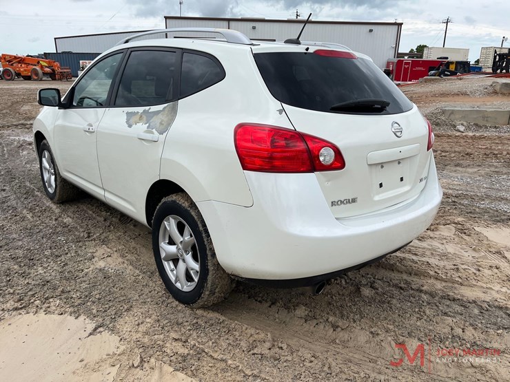 2009-nissan-rogue-sl-image-3
