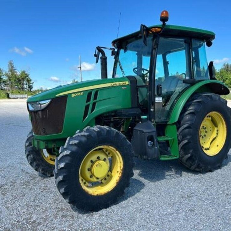2016 JOHN DEERE 5085E