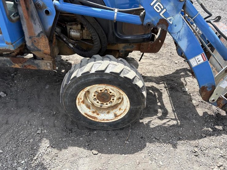 new-holland-tc45-image-12
