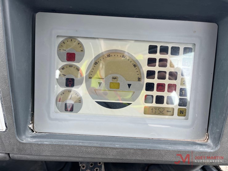 deere-244j-image-18