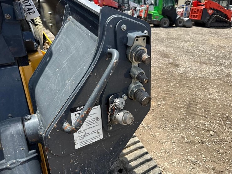 deere-333g-image-12