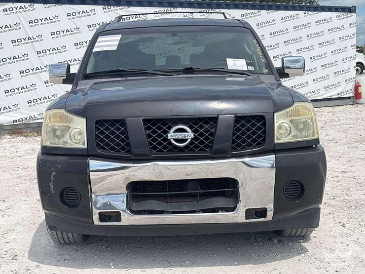 2006-nissan-armada-image-23