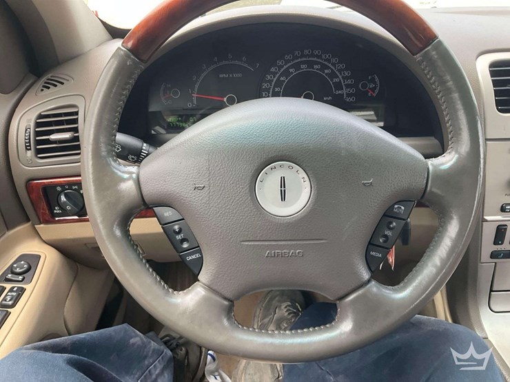 2006-lincoln-ls-sedan-image-14