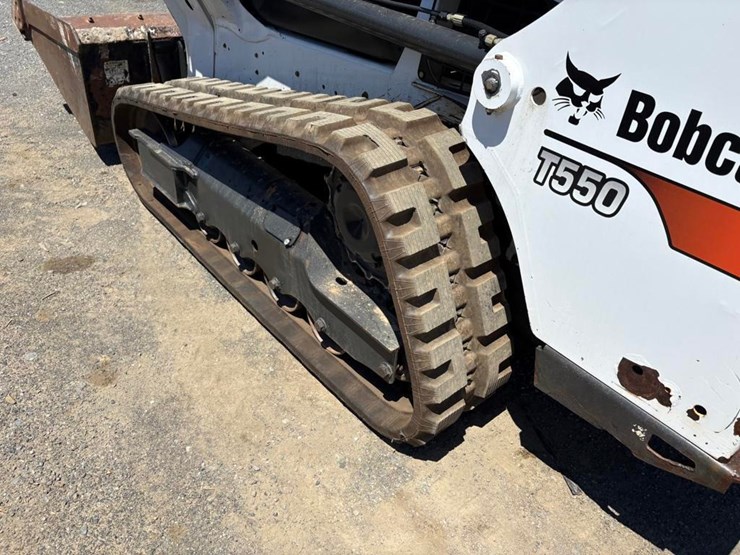 bobcat-t550-image-13