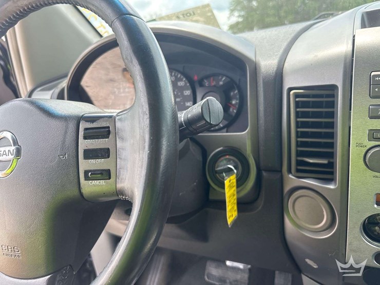 2006-nissan-armada-image-16