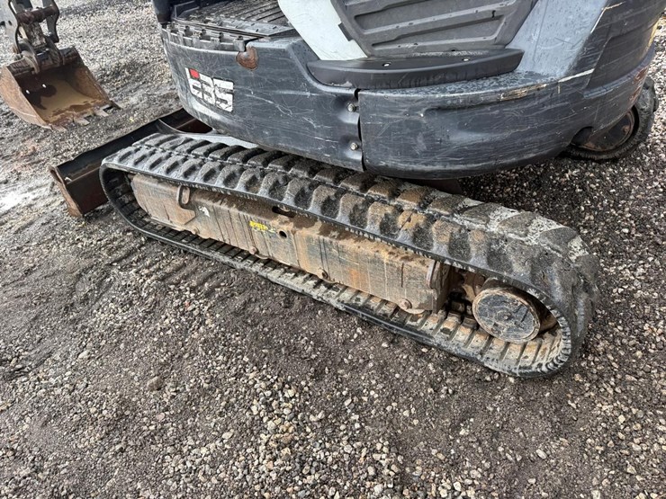 2019-bobcat-e35-image-16